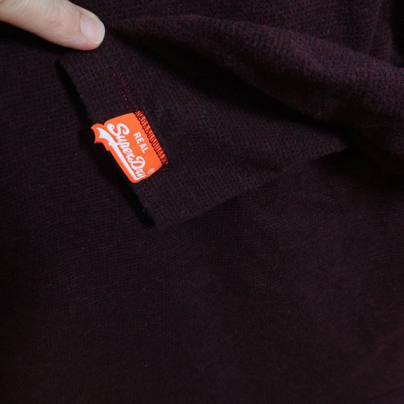 4/$25 SUPERDRY Size M Burgundy Red Micro Waffle Knit Crew Neck Logo Shirt - Picture 4 of 5